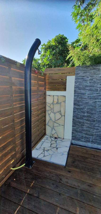 "Chez Claudia "Charmant Logement Avec Jacuzzi Privatif En Toute Intimite Sur Belle Terrasse Exterieure En Bois Et Piscine Courcelles Ngoại thất bức ảnh
