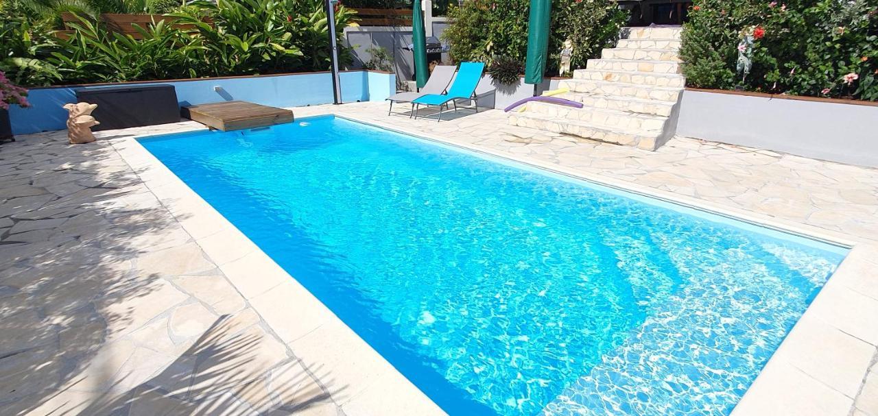 "Chez Claudia "Charmant Logement Avec Jacuzzi Privatif En Toute Intimite Sur Belle Terrasse Exterieure En Bois Et Piscine Courcelles Ngoại thất bức ảnh