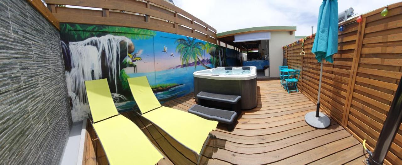"Chez Claudia "Charmant Logement Avec Jacuzzi Privatif En Toute Intimite Sur Belle Terrasse Exterieure En Bois Et Piscine Courcelles Ngoại thất bức ảnh