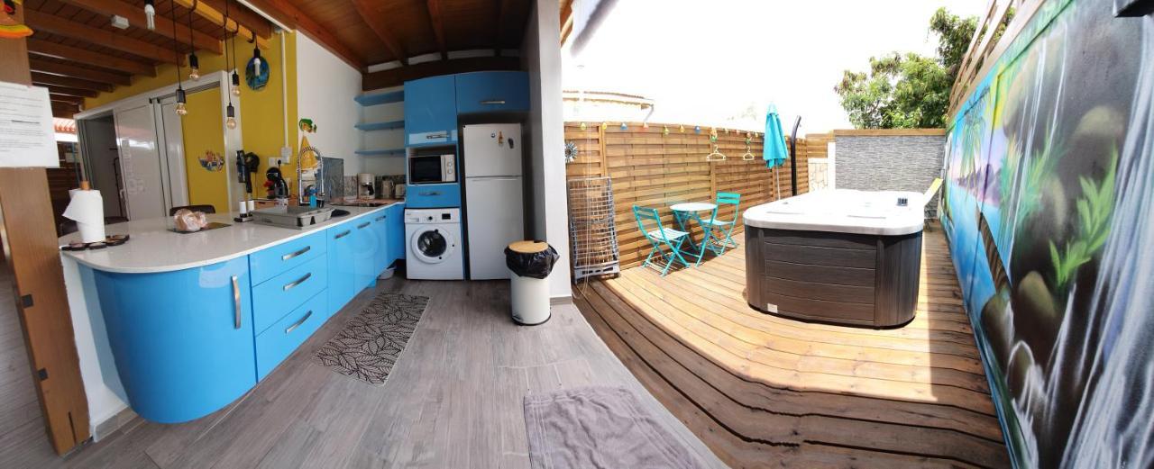 "Chez Claudia "Charmant Logement Avec Jacuzzi Privatif En Toute Intimite Sur Belle Terrasse Exterieure En Bois Et Piscine Courcelles Ngoại thất bức ảnh